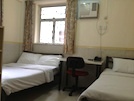 twin-bed room